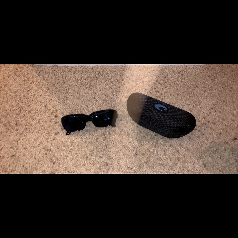 Costa Del Mar Caballito 580 P glasses, case and cleaning cloth. NEVER BEEN WORN